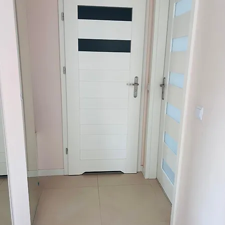 Luna Deluxe Magellana Apartment