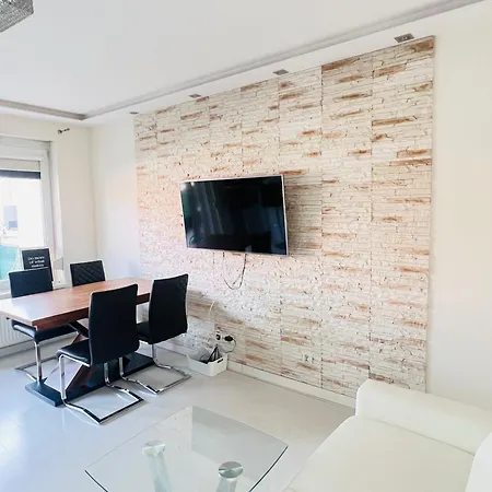 Luna Deluxe Magellana * Breslau