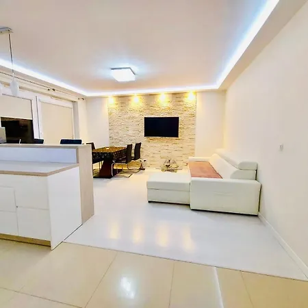 Luna Magellana Garden דירה ורוצלב